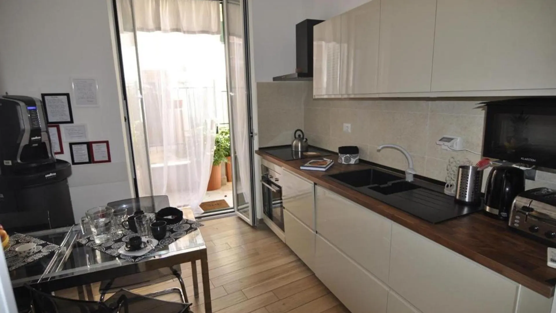 Flatinrome Rooms In Trastevere Italia